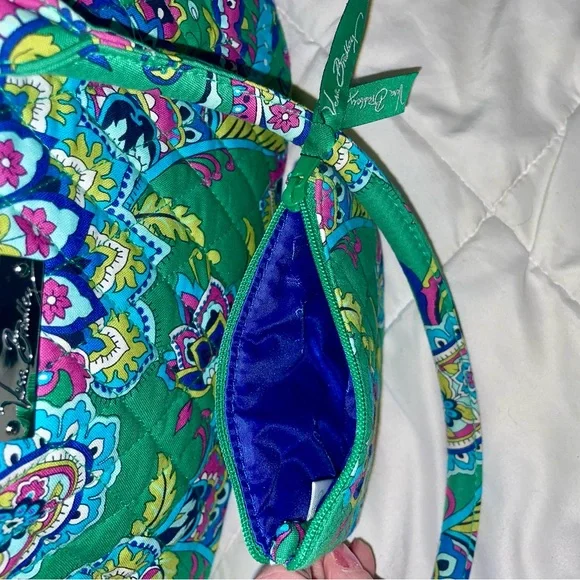 Vera Bradley Quilted Green Paisley Hand Bag and Coin Purse - Picture 4 of 5